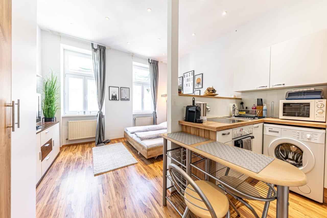 Apartment Cozy + Trendy By Jr Wien